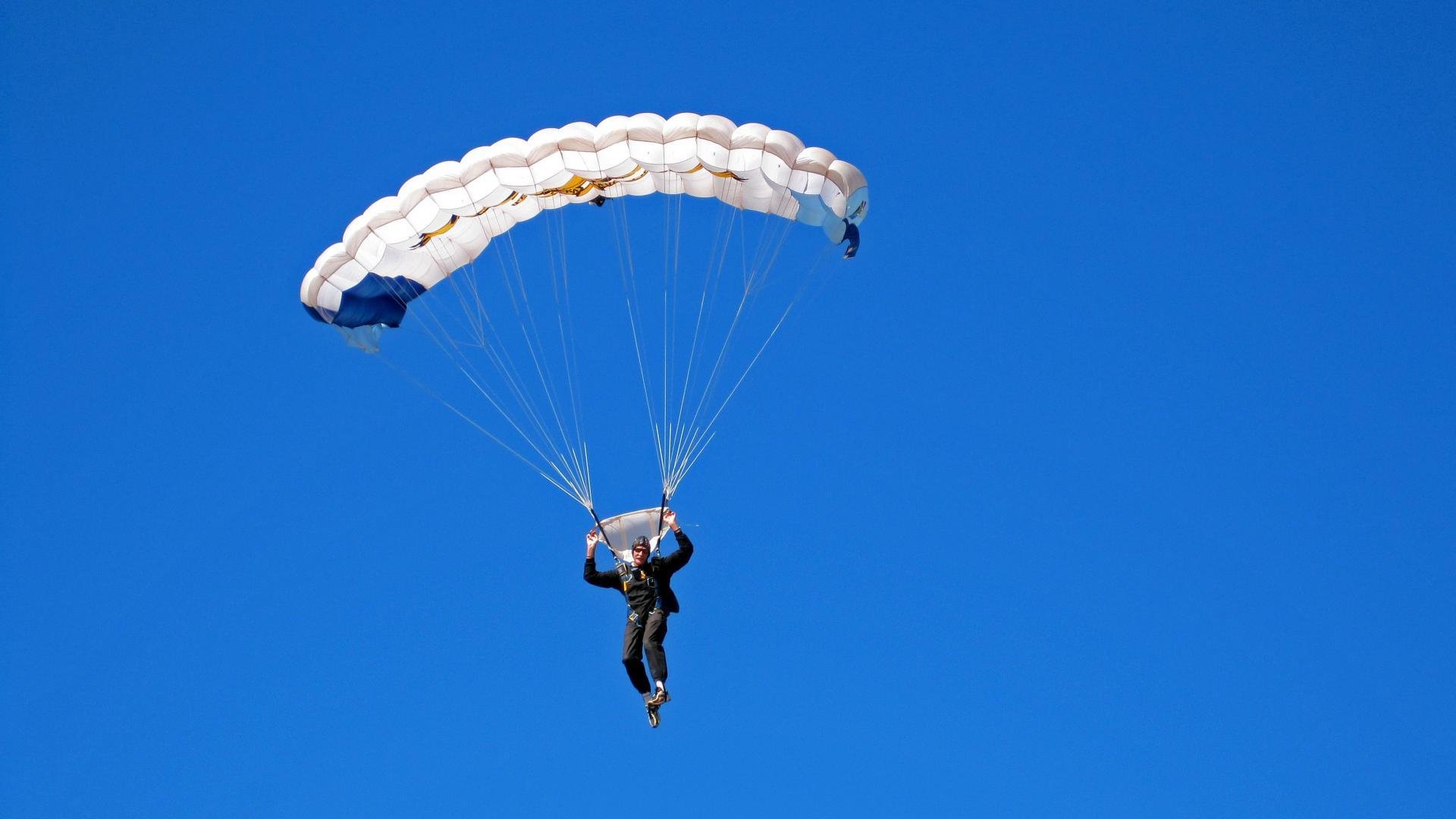 WRC赛事现场:氛围火爆燃爆场面,wrc 2022